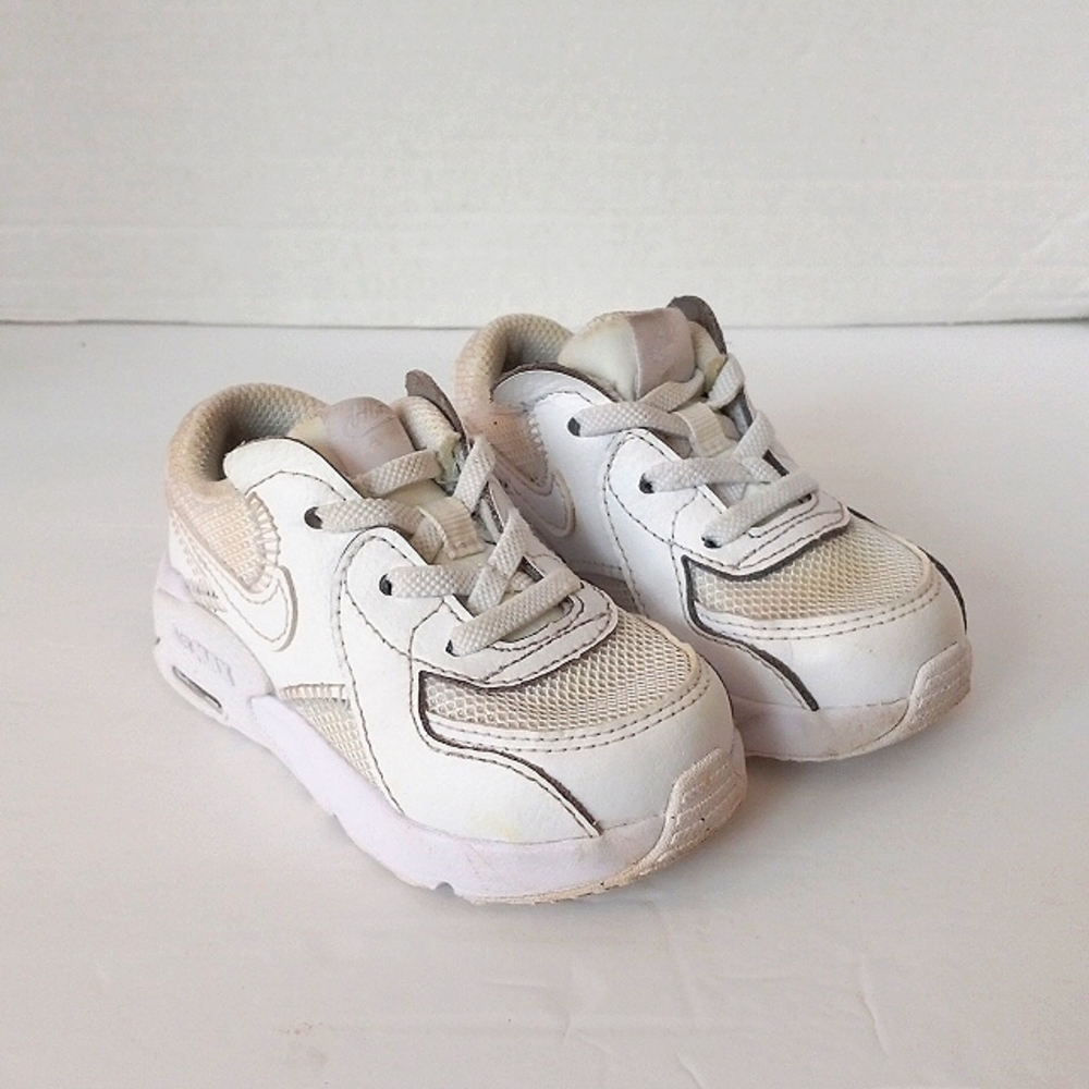 Nike Air Max Child size 6 slip on sneakers